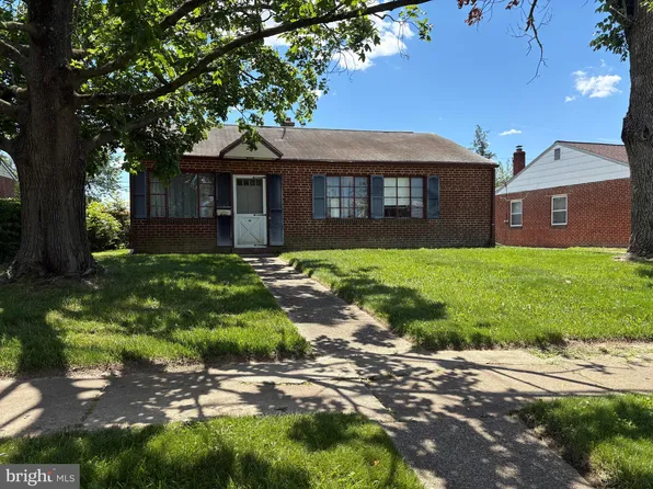 215 Sykes Rd, New Castle, DE 19720