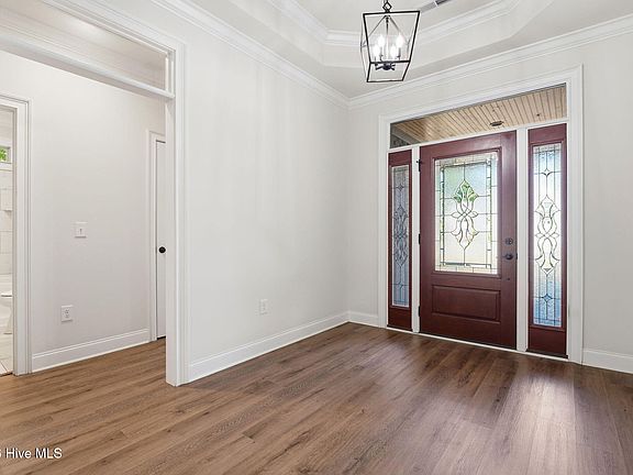 5th image of 120 Heath Ct