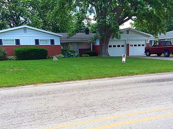 3rd image of 3404 N Oakwood Ave