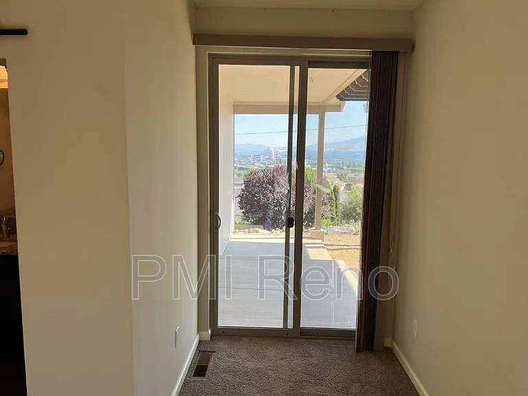 3025 Comstock Dr — Photo 18