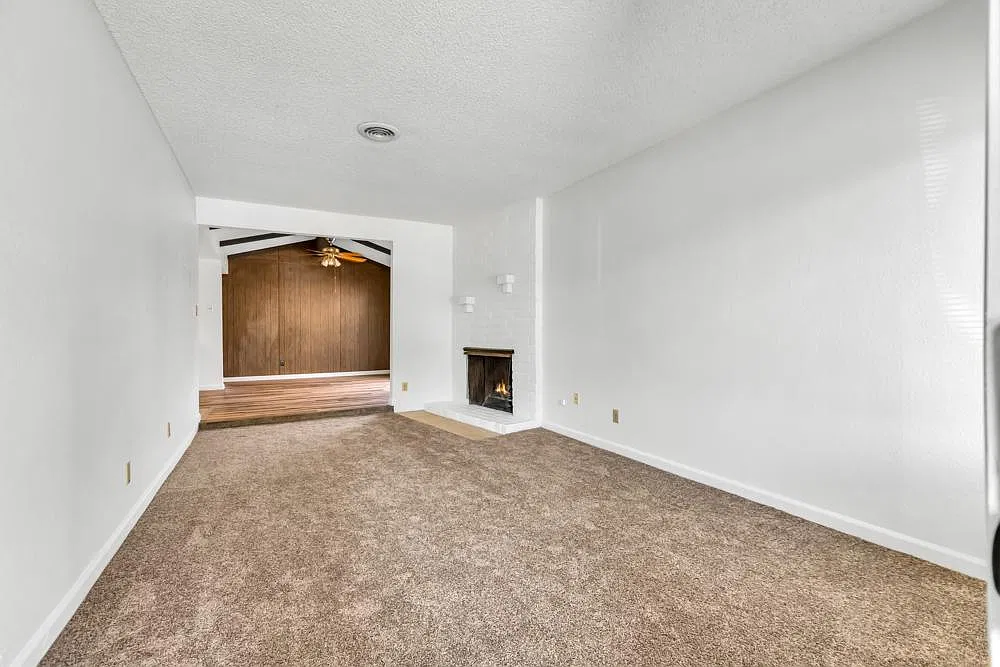 2 bed, 980 sqft, $1,875 — Photo 4