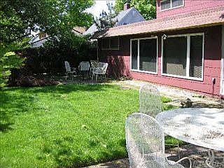 5th image of 123 Blueberry Ln