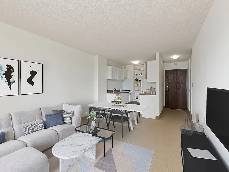 Rivergate Apartments — Photo 9