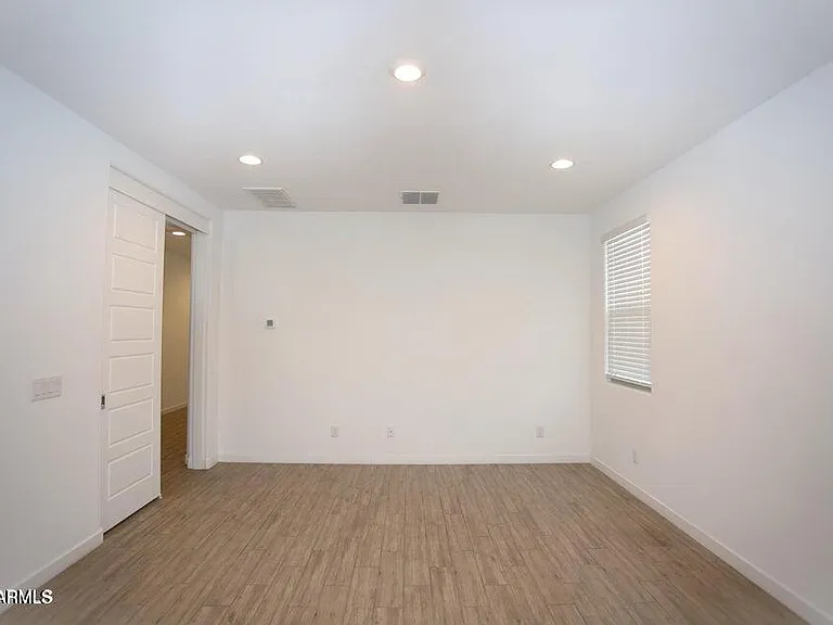 9231 W Montecito Ave — Photo 7