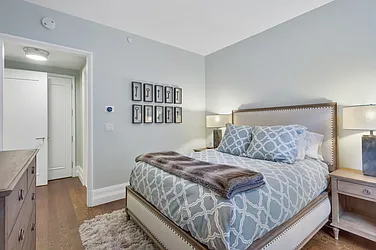 Rented by R New York