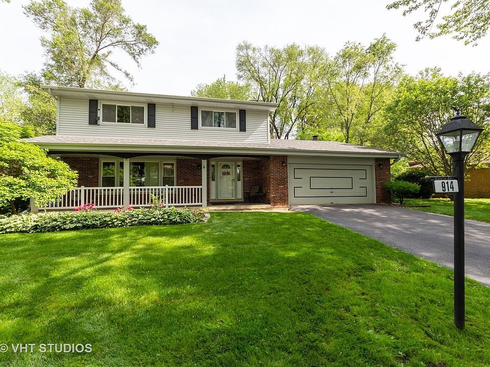 1st image of 914 E Zinnia Ln