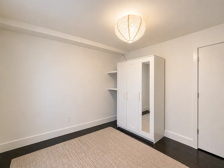 6900 Ruth Way — Photo 5