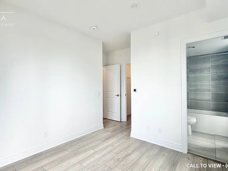 30 Elm Dr W #1702 — Photo 4