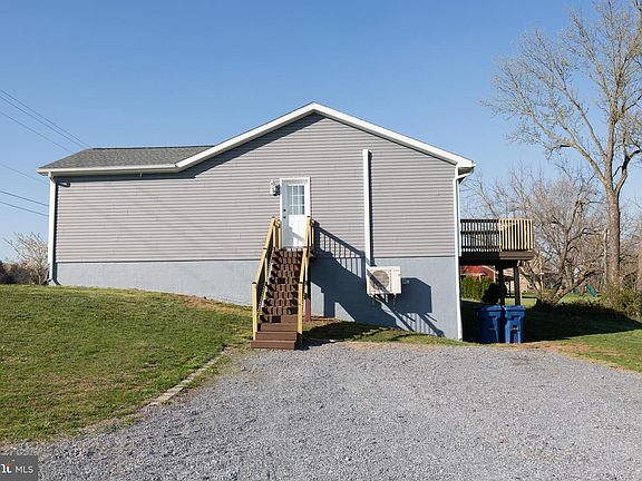 4th image of 599 Hilltown Rd