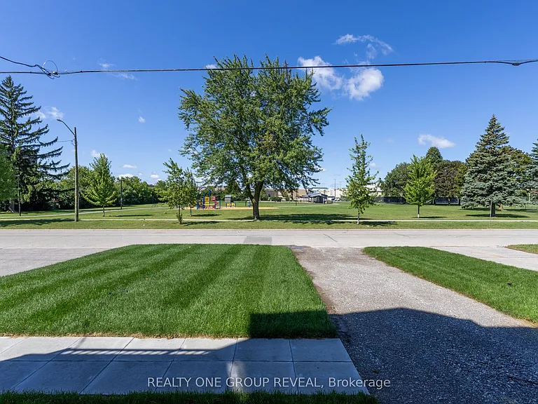 227 Grenfell St #1 — Photo 12
