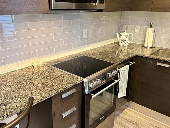 3rd image of 42 Charles St E #2206