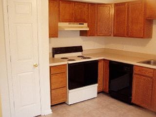 2nd image of 307 Del Ray Cir APT D