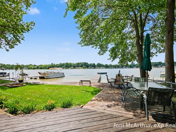 11613 Orchard Park Dr NE, Sparta, MI 49345