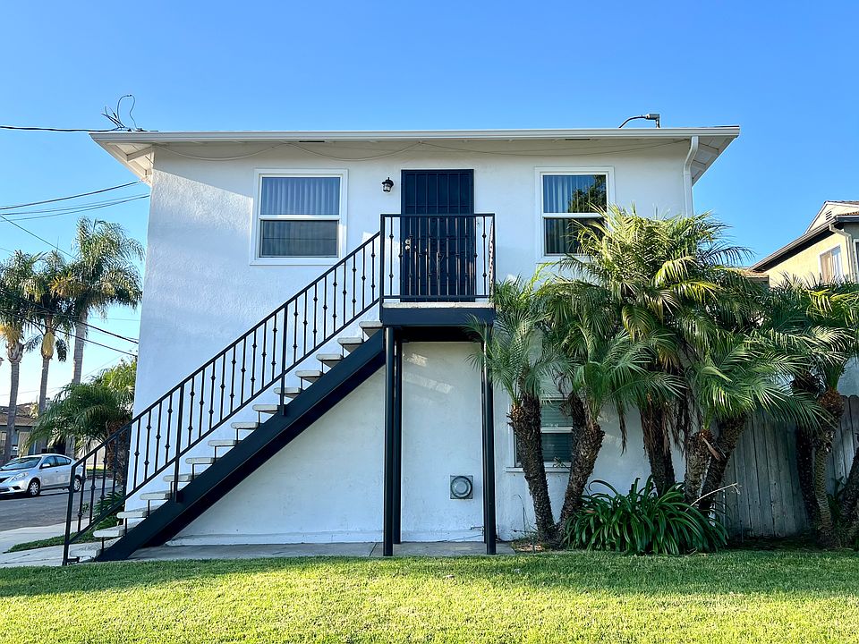 1st image of 15730 Larch Ave #B