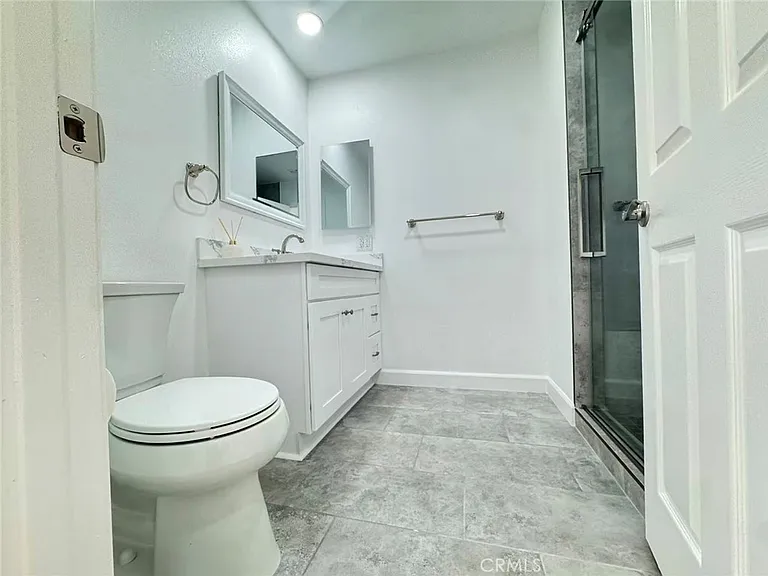 3233 E Cameron Ave — Photo 15