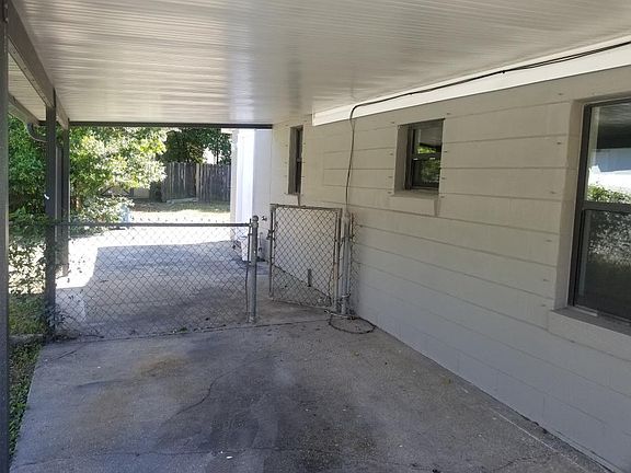 3rd image of 3215 Fairmont St