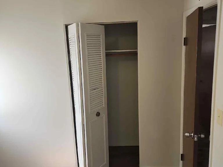 902 Sinclair St #3 — Photo 2