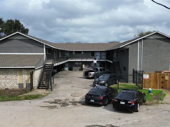 2819 Berry St APT 12, Houston, TX 77004