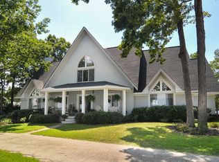 557 Harbor Heights Dr, Lexington, SC 29072