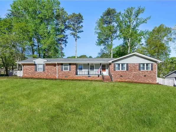 4384 Bonaparte Dr, Tucker, GA 30084
