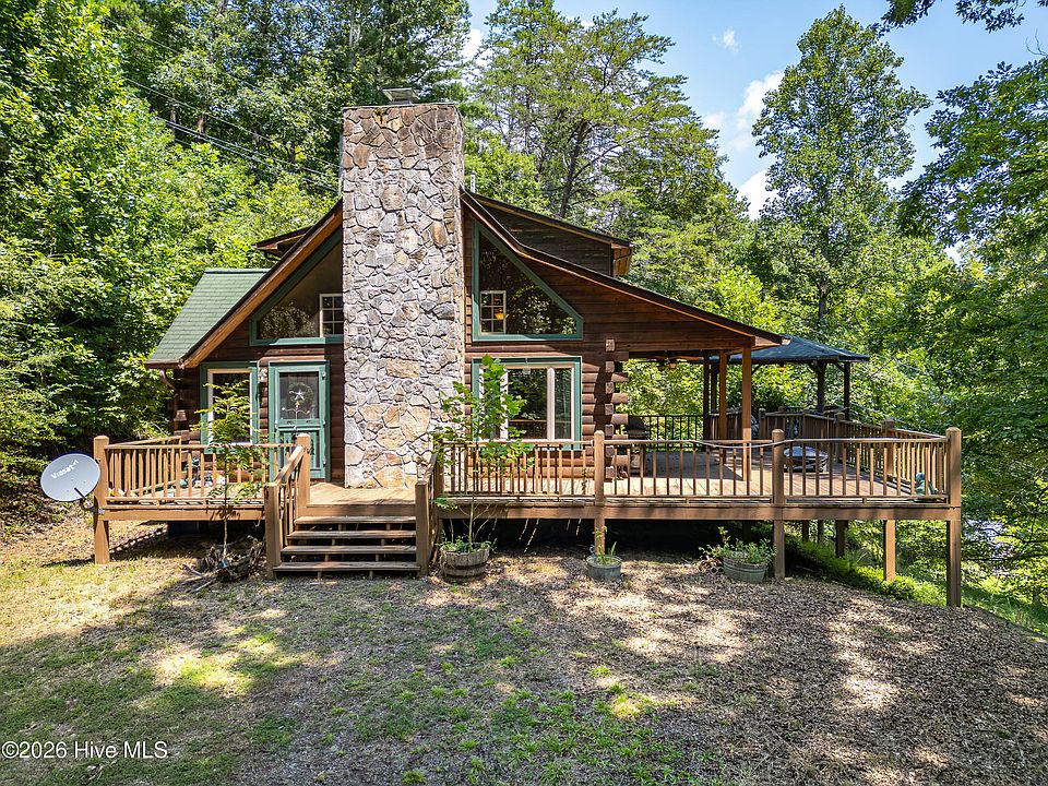 1st image of 525 Beaver Ridge Road