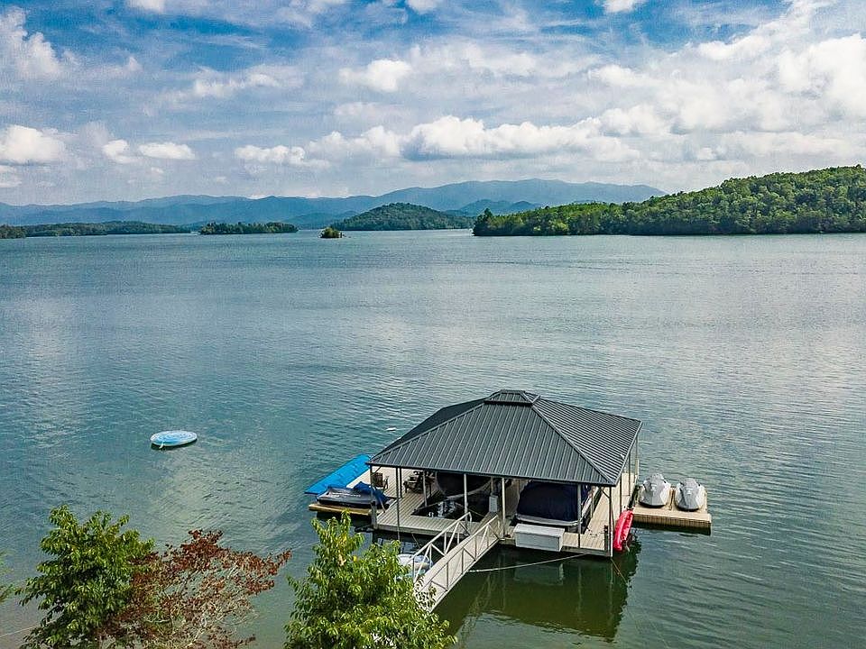 1st image of 1955 Island View Dr