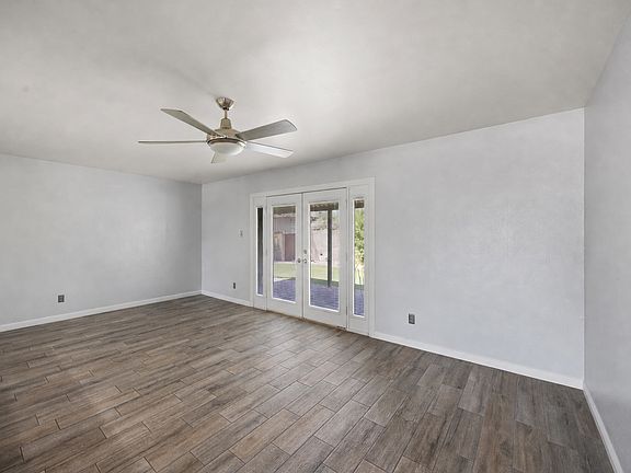5th image of 1110 E Redfield Rd