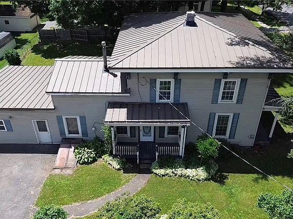 3rd image of 31 Hollister St