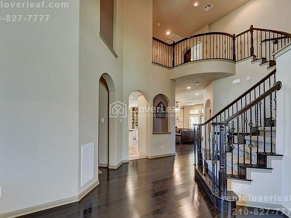 3rd image of 254 Allemania Dr