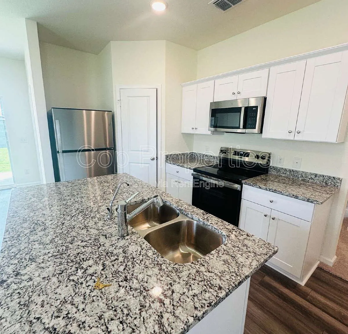 3 bed, 2.0 bath, 1415 sqft, $1,695 — Photo 4