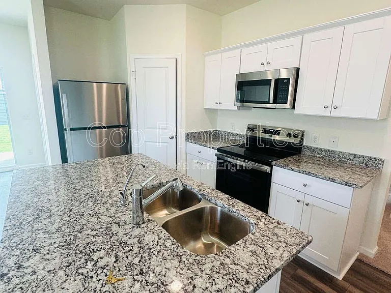 10136 Peppercorn Pl — Photo 4