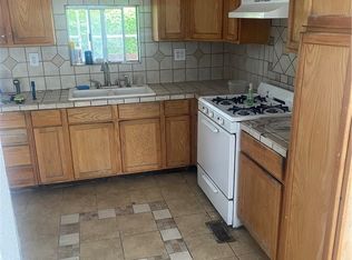 2250 W Mill St, Colton, CA 92324