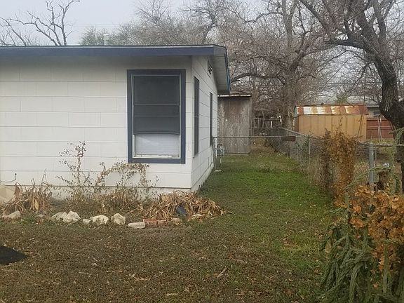 4th image of 115 Carousel Dr