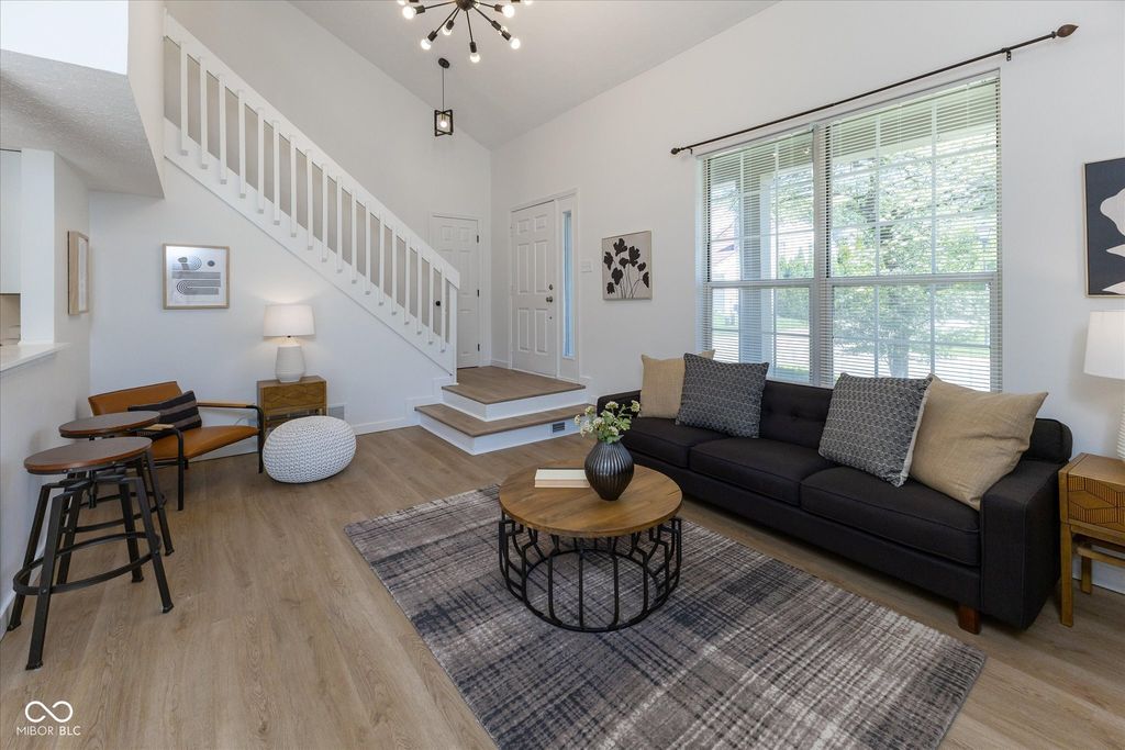 7913 Hunters Path, Indianapolis, IN - More