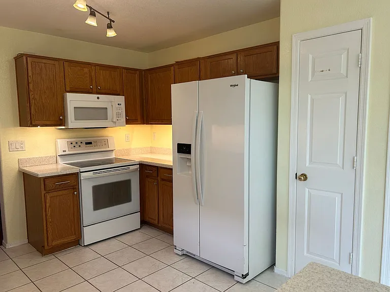 11438 W Virginia Ave — Photo 5