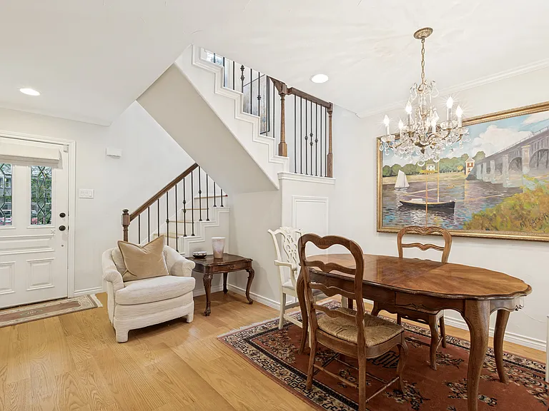7617 Riverbrook Dr — Photo 3