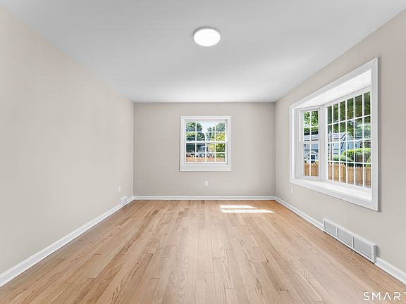 4th image of 110 Minturn Road