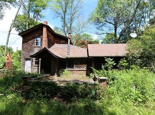 8 Roy Ln, Highland, NY 12528