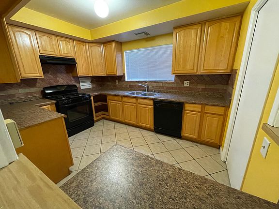 3rd image of 1341 W Avenue J4