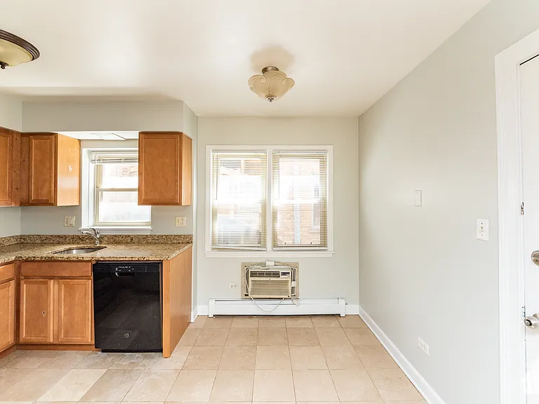 4540 N Wolcott Ave #2E — Photo 7