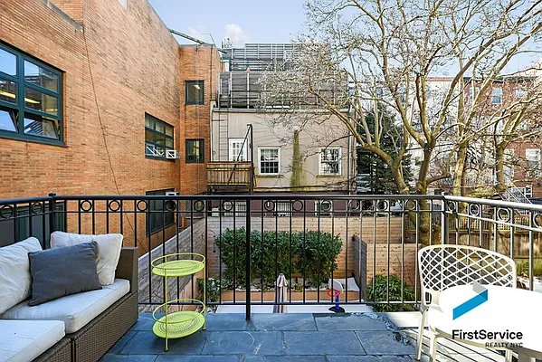 Sold by FirstService Realty (legacy) | media 20