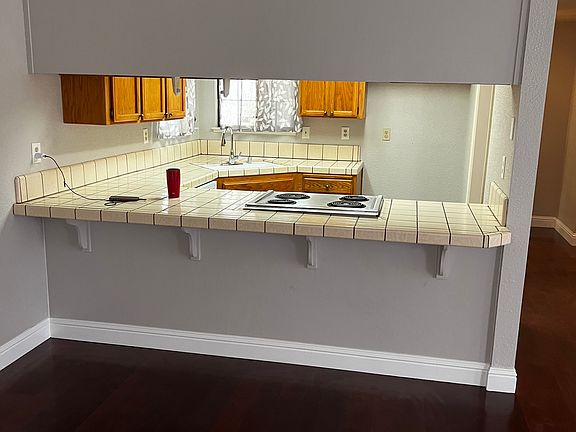 3rd image of 2220 Orchard Park Way