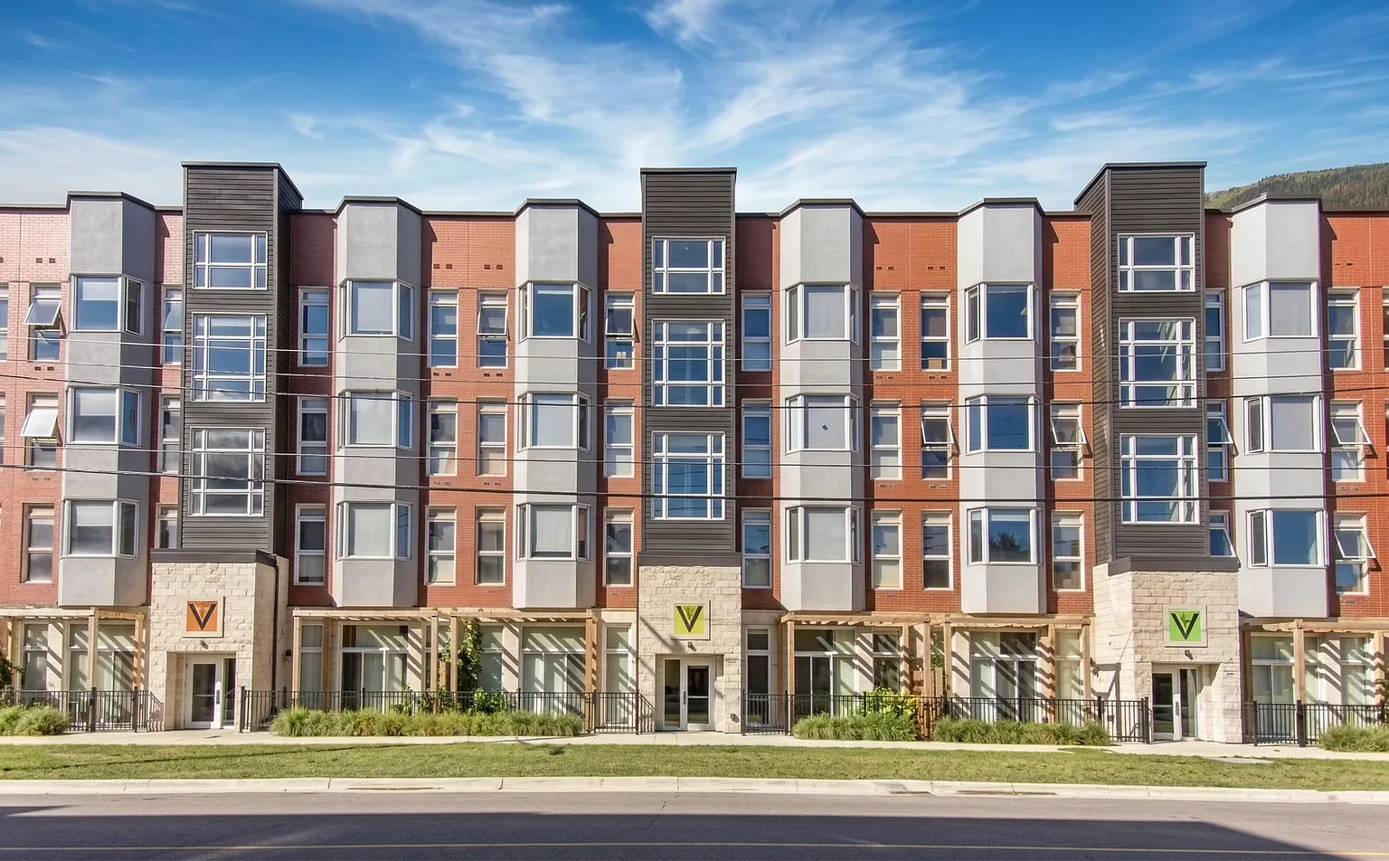 253 Albert St #411 photo 1