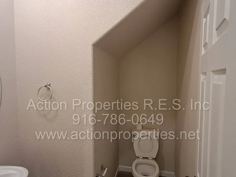 2136 Malibu Pl — Photo 14