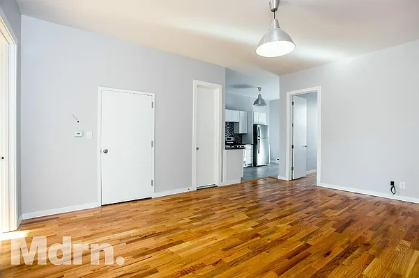 Rented by Mdrn Residential | media 9