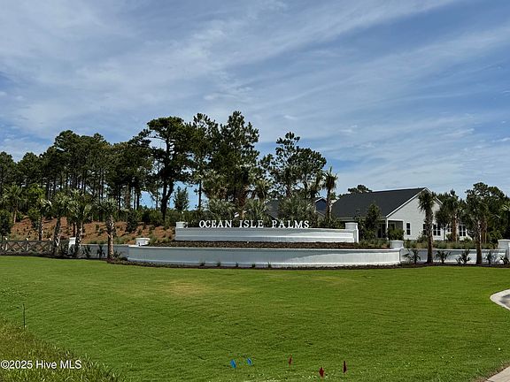 3rd image of 1516 St. Lucia Drive SW