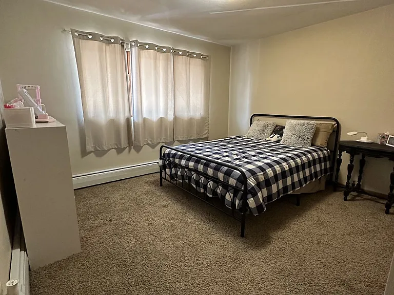 221 Lake St #4 — Photo 6