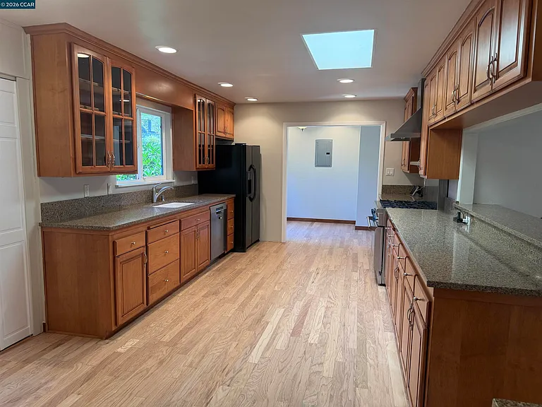 1271 Summit Rd — Photo 10