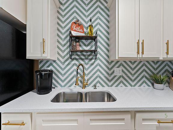 5th image of 6272 Spring Forest Cir #5