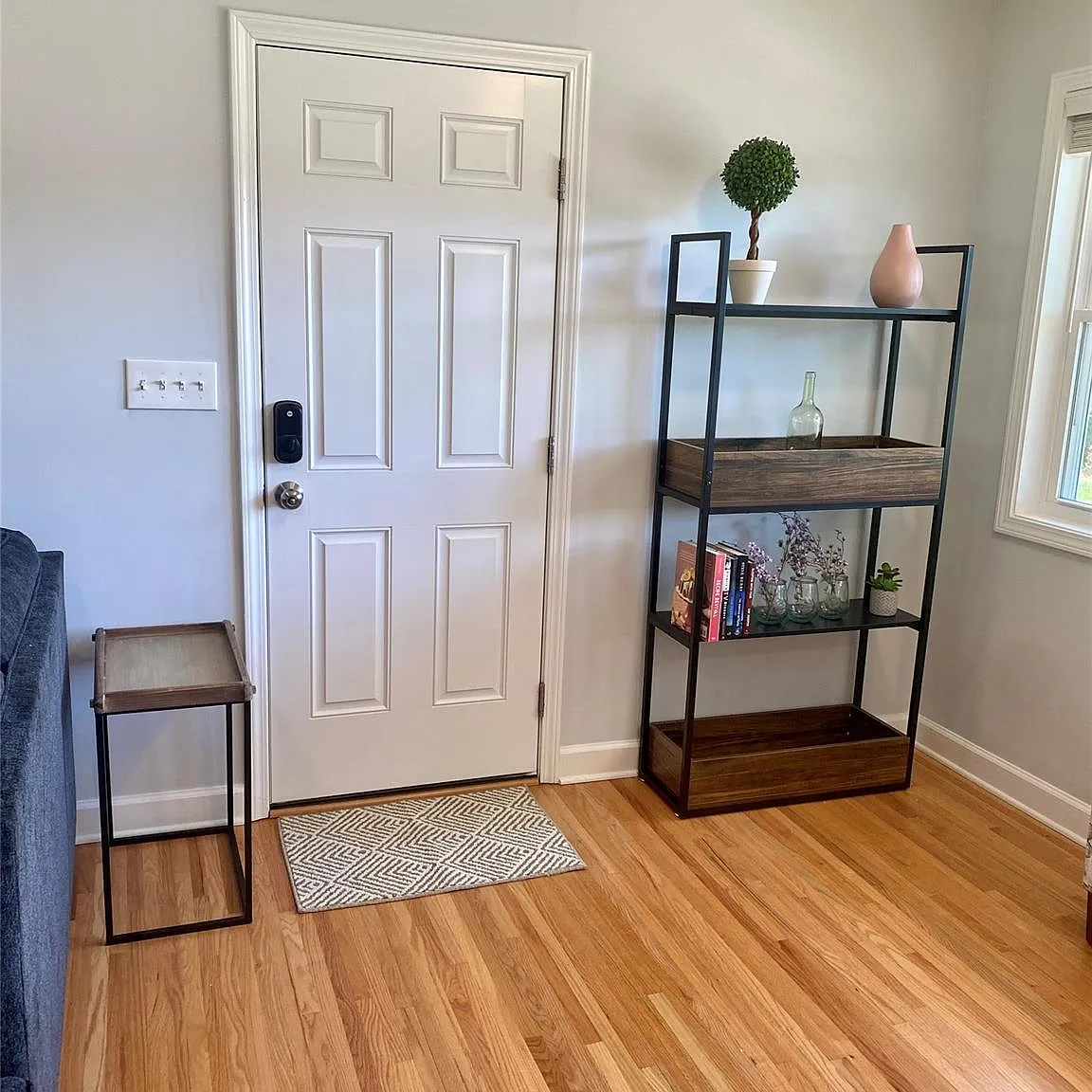 3 bed, 2.0 bath, 1216 sqft, $2,750 — Photo 4